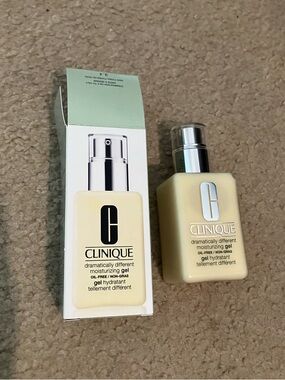 NITB Clinique Dramatically Different Moisturizing Gel